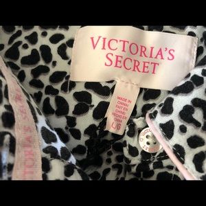 Victoria's Secret Intimates & Sleepwear - Victoria’s Secret Cotton Mayfair Pajamas Victoria's Secret Intimates & Sleepwear - Victoria’s Secret Cotton Mayfair Pajamas